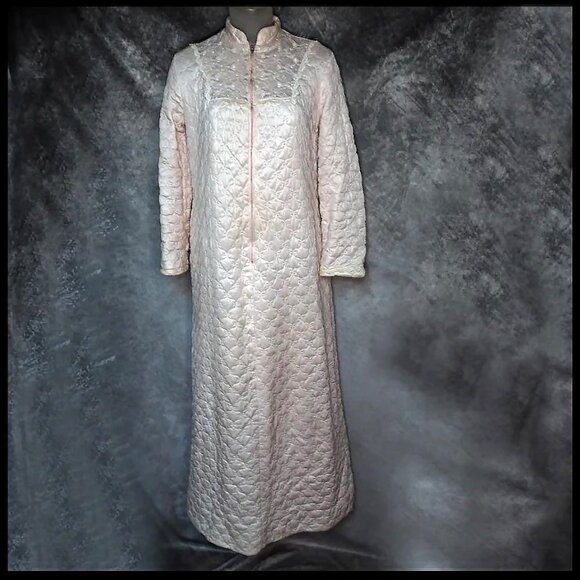 Vintage Pink Bathrobe Satin-y Pink Quilted Nylon Housecoat, Long Zip Up Robe - Picture 6 of 13